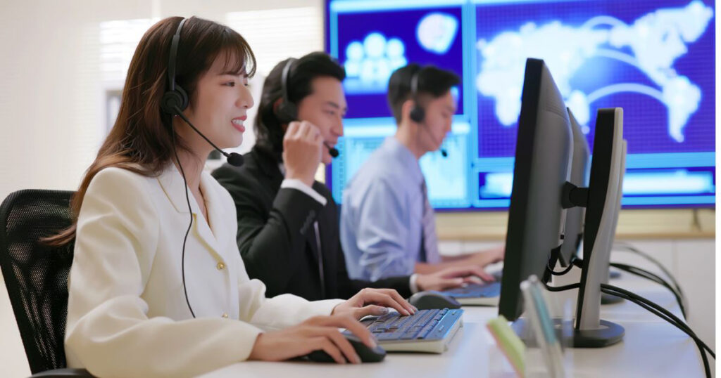 hỗ trợ trực tuyến 24/7 cùng OKVND